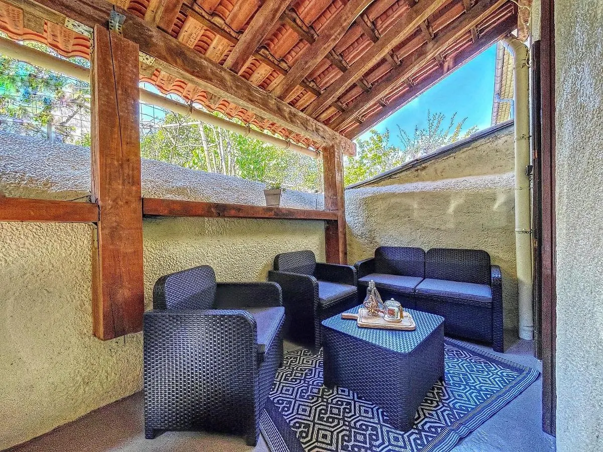 شقة Au Coeur Ardechois - Avec Terrasse Ombragee جوييوس 0*,  فرنسا